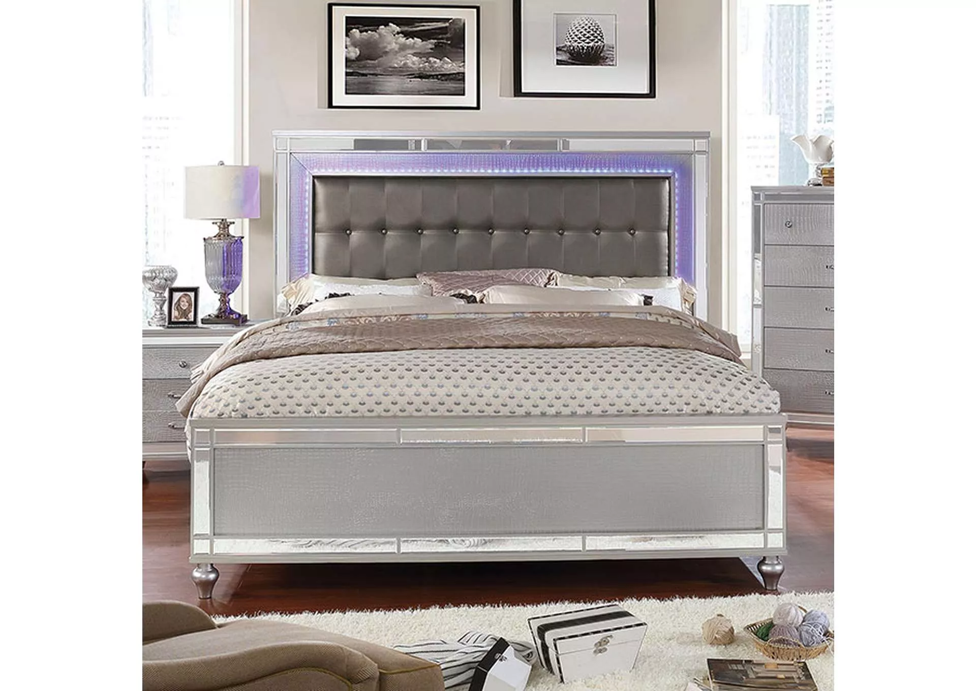 Brachium - Queen Bed