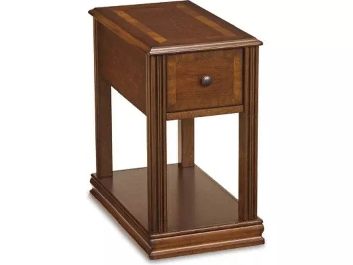 Breegin Chairside End Table - Warm Brown T007-527
