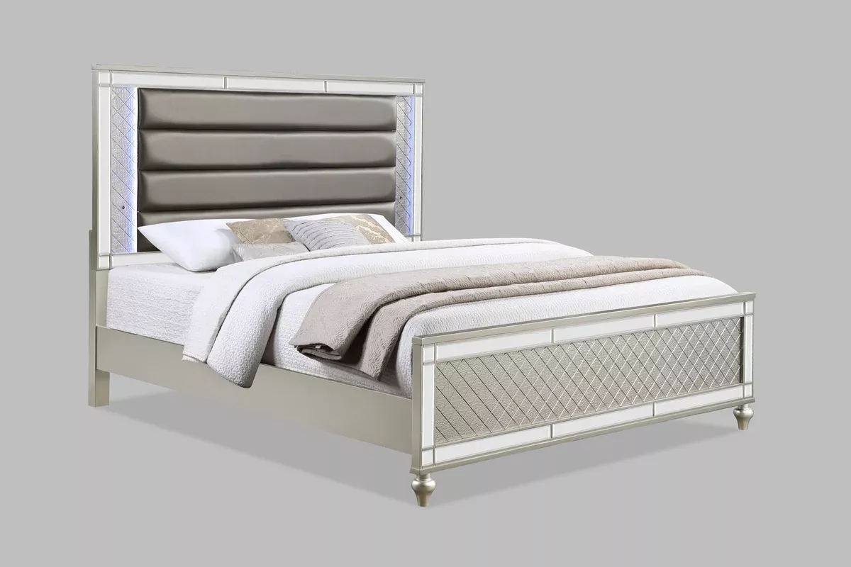 Cristian - Queen Upholstered Bed - Champagne