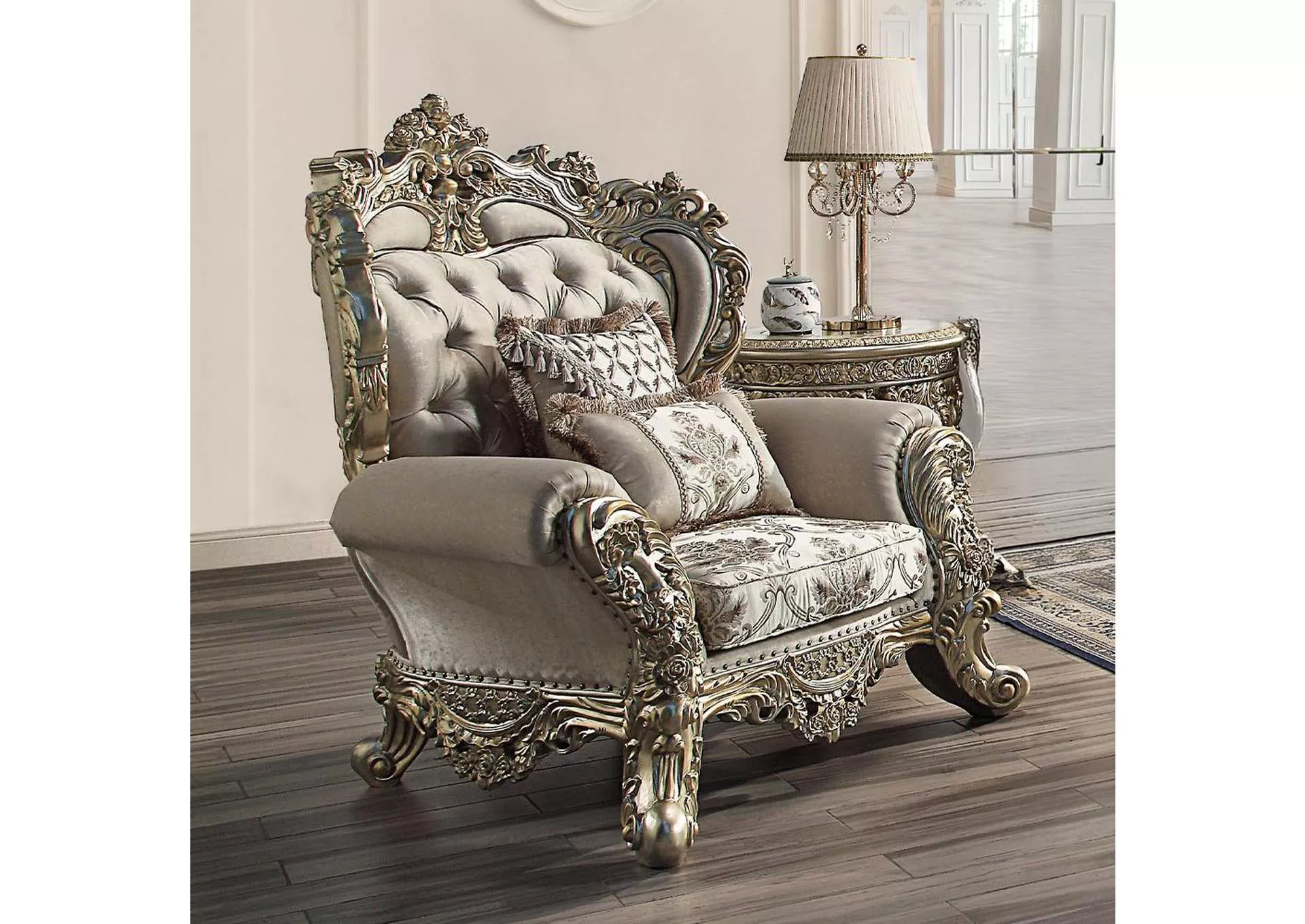 Danae Chair with 2 Pillows
