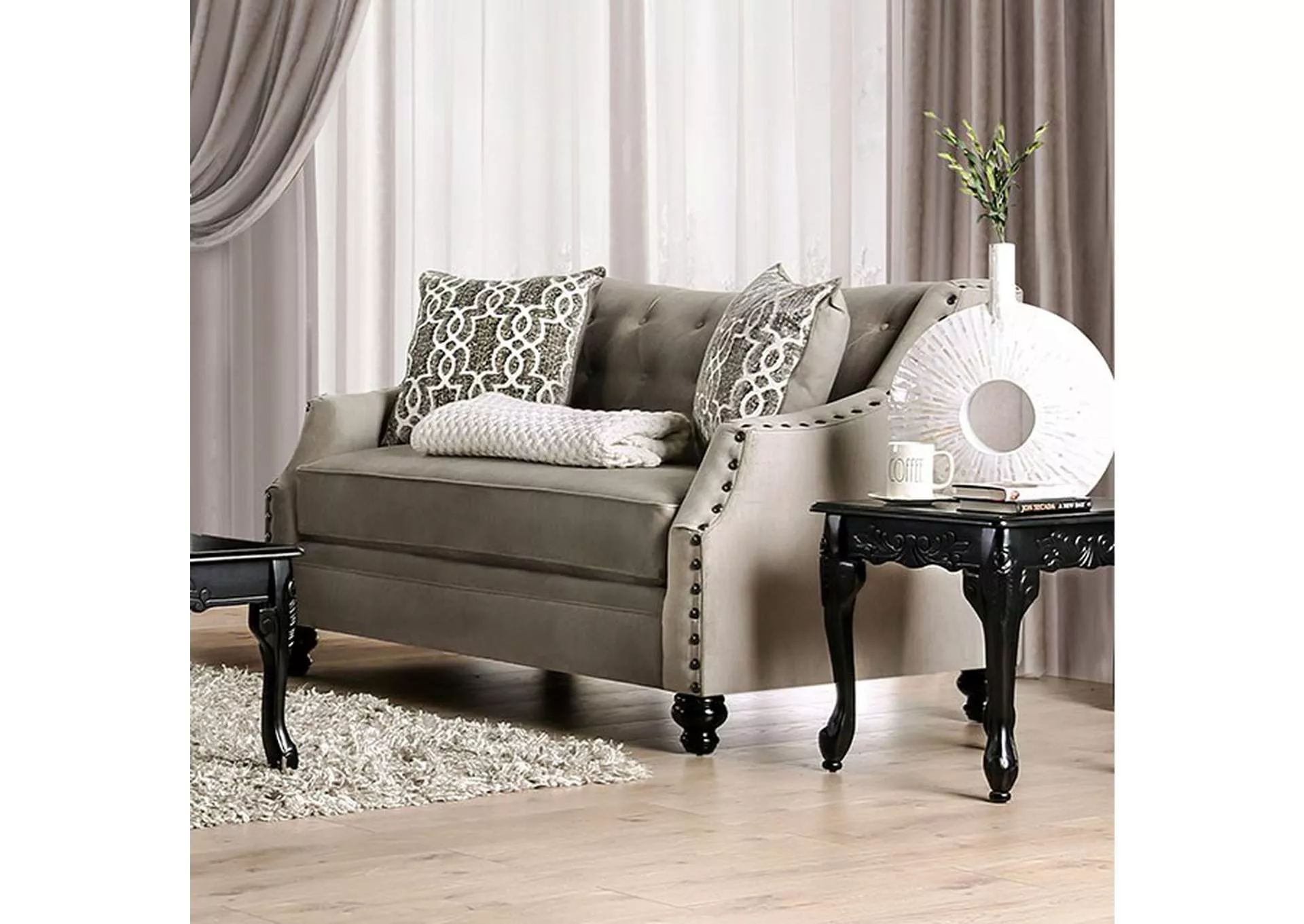 Ezrin - Love Seat