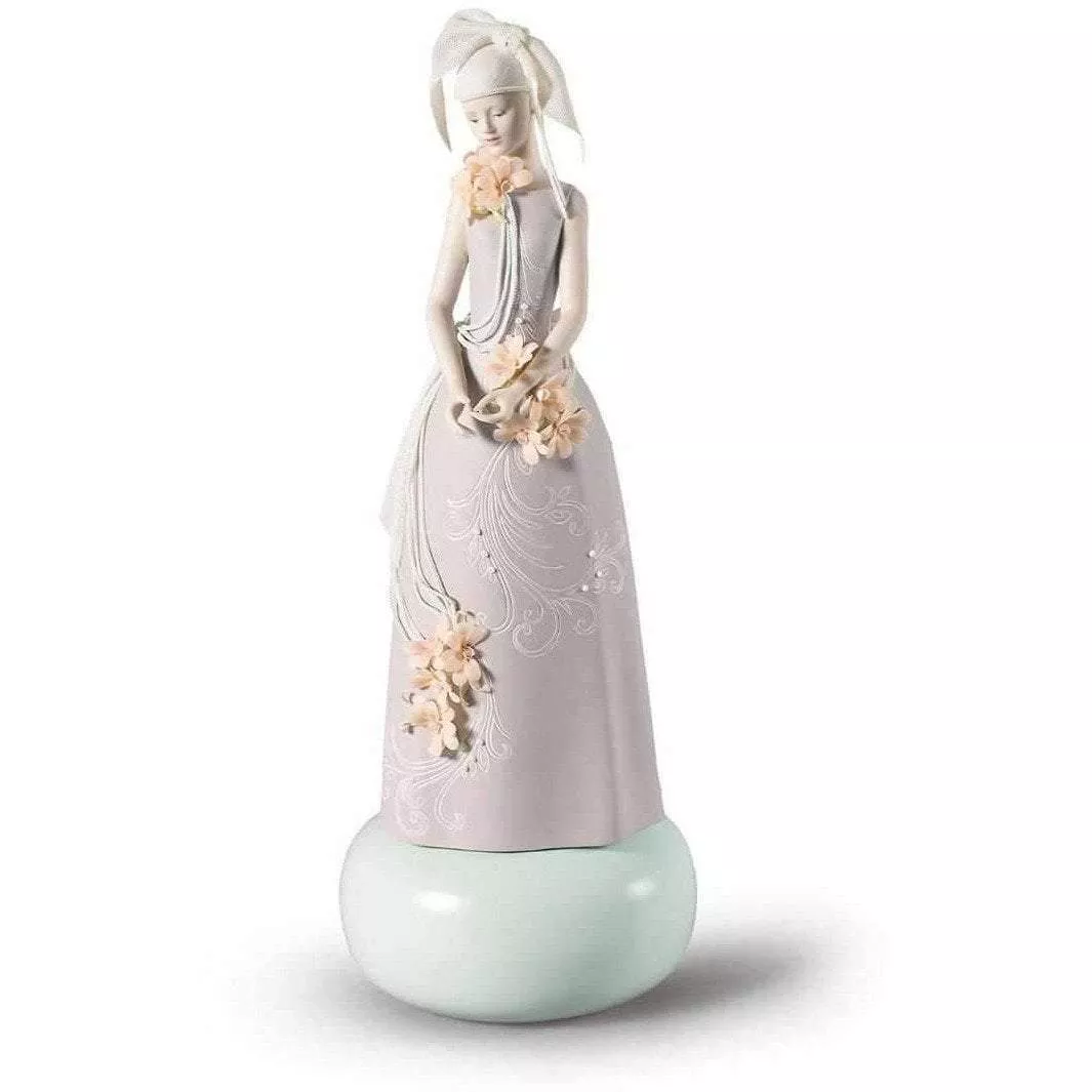 Lladro Exclusive Model Figurine 01009359