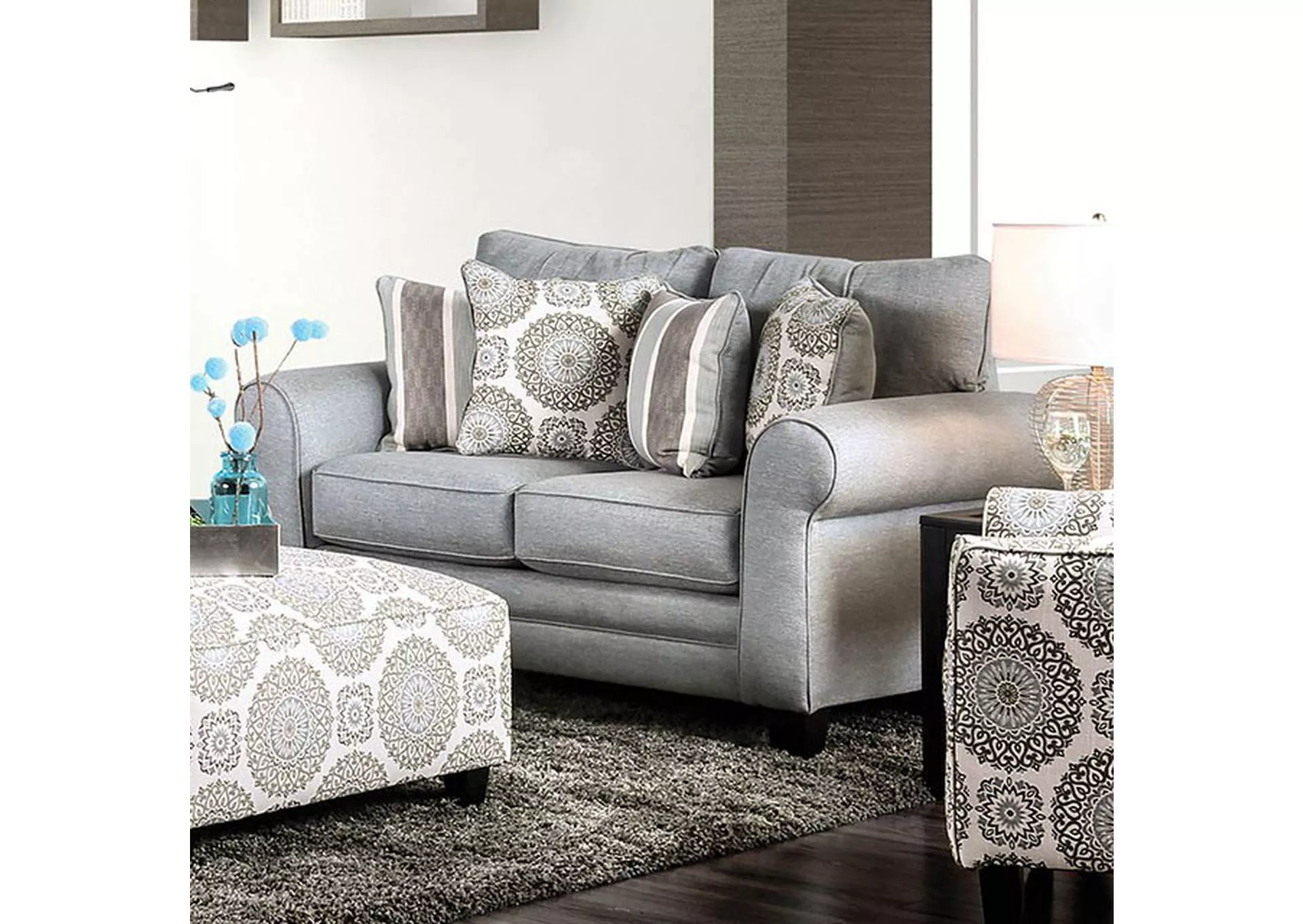 Misty - Love Seat