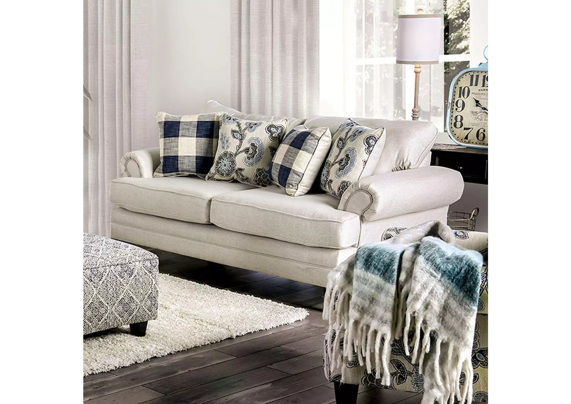 Nash - Love Seat