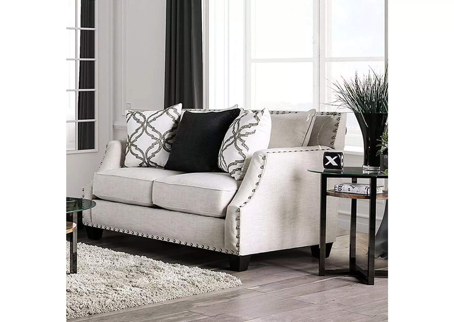 Phoibe - Love Seat
