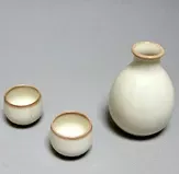SAKE SET - CREAM