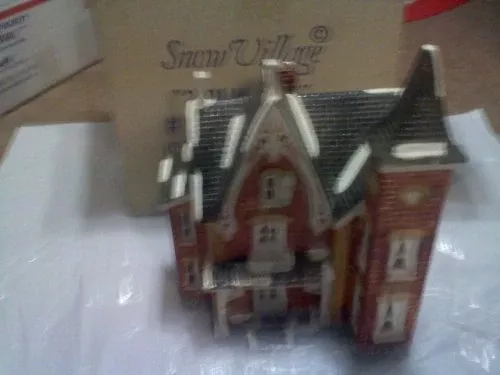 SNOW VILLAGE DEPARTMENT 56 2101 MAPLE 5043-1