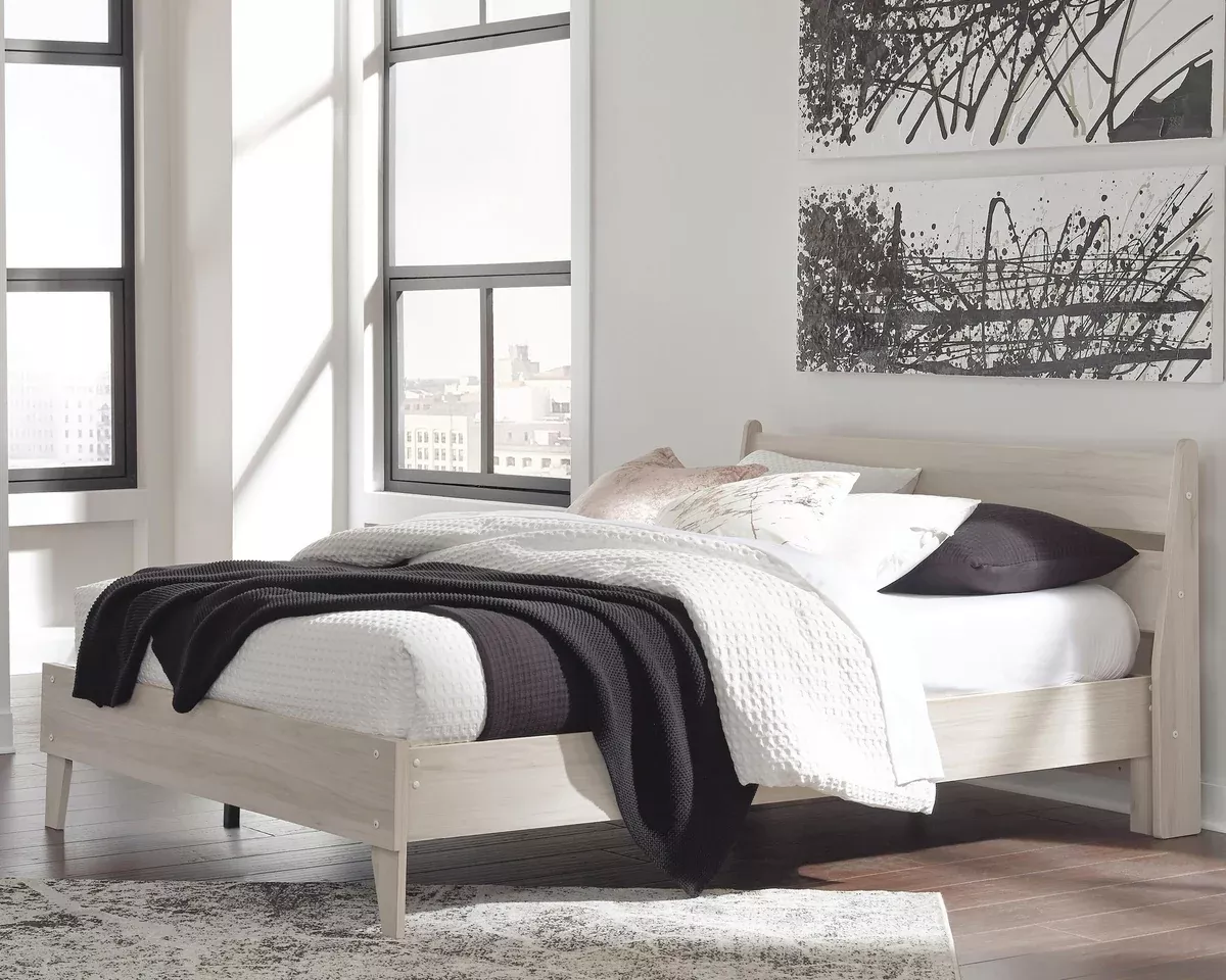 SocallePanel Platform Bed