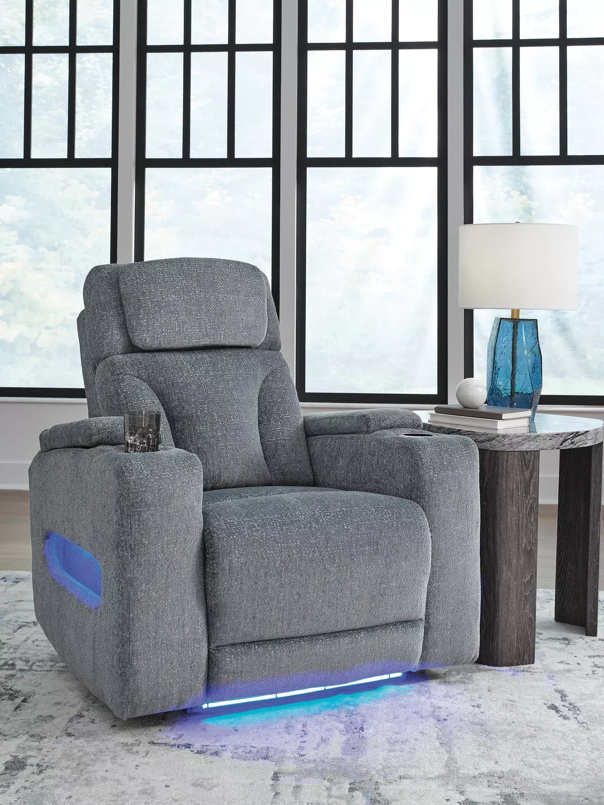 Studio Cave PWR Recliner/ADJ Headrest