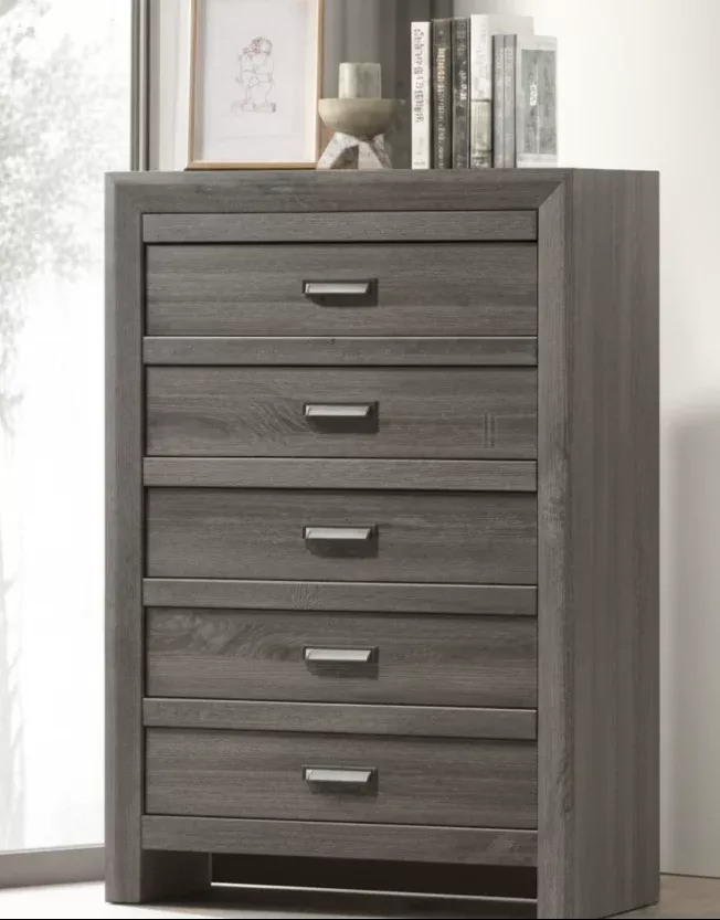 Valor Chest - Light Brown or Gray