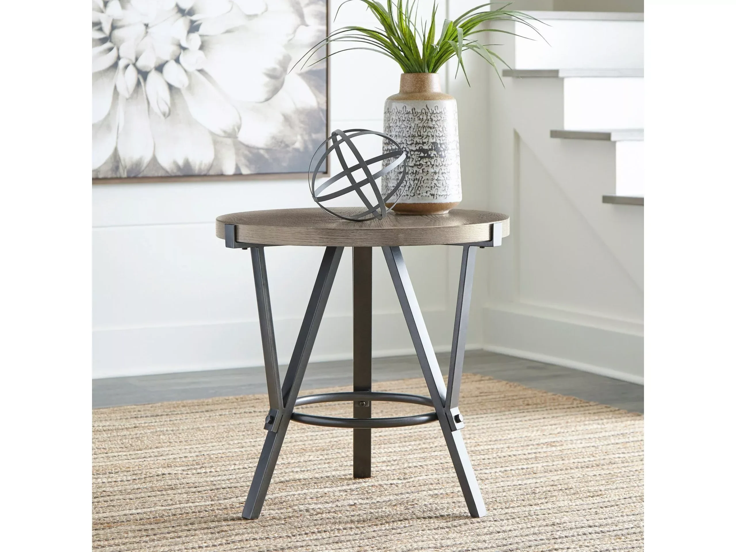 Zontini Round End Table - Brown/Black T206-6